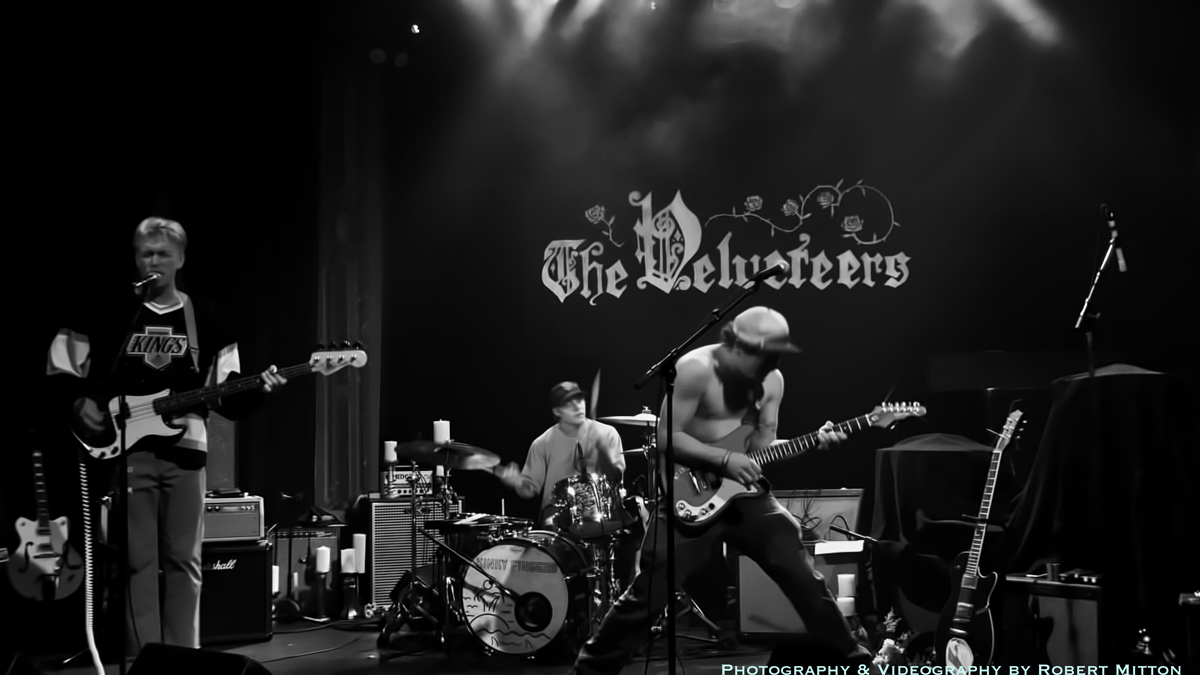 The Bittersuns opening for The Velveteers at the Bluebird Theater August 31, 2019